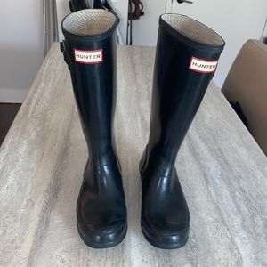 Hunter rain boots black
